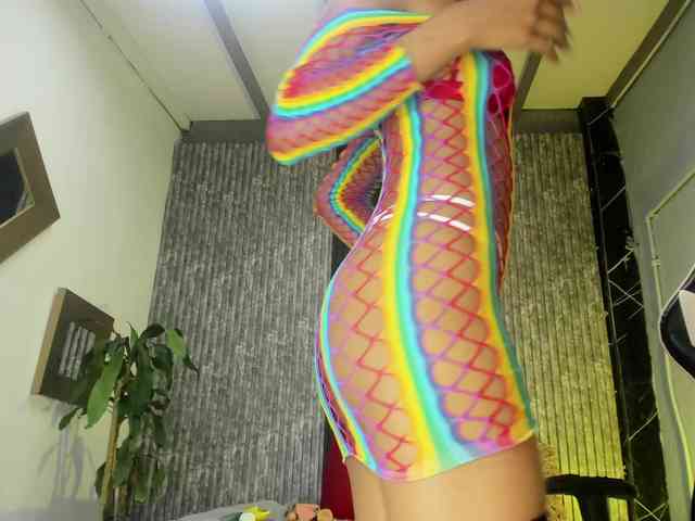 Alisha-Ebonyy webcam