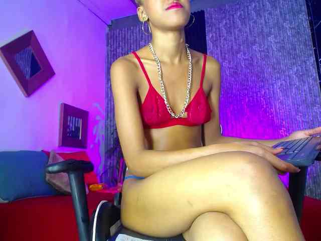 Alisha-Ebonyy Live Webcam on BongaCams