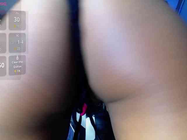 Alisha-Ebonyy webcam