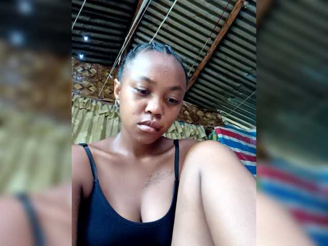 Marie222's BongaCams show and profile