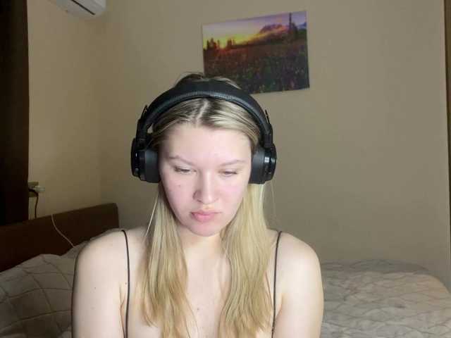 SkyeDavis's BongaCams show and profile