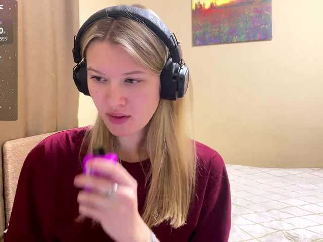 SkyeDavis's BongaCams show and profile