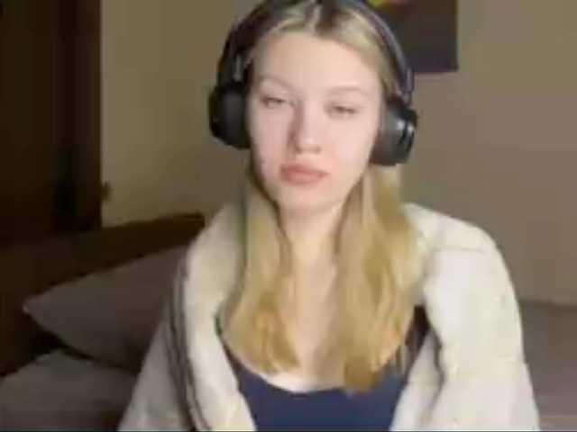 SkyeDavis's BongaCams show and profile