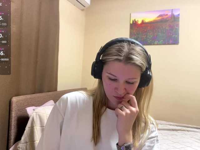 SkyeDavis's BongaCams show and profile