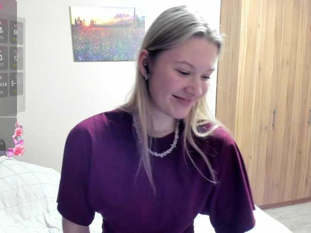 SkyeDavis's BongaCams show and profile