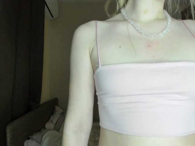 SkyeDavis's BongaCams show and profile