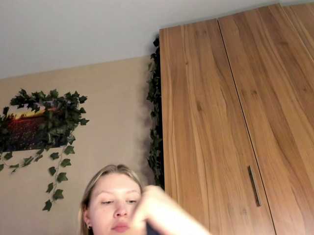 SkyeDavis's BongaCams show and profile