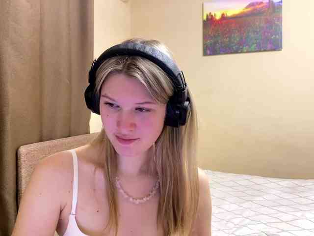 SkyeDavis webcam