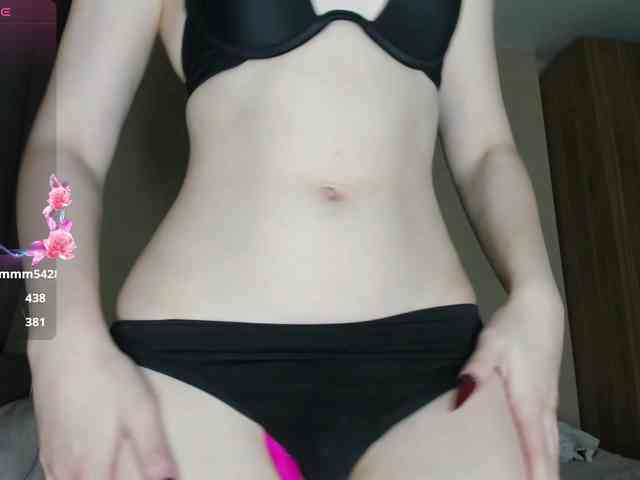 SkyeDavis Live Webcam on BongaCams