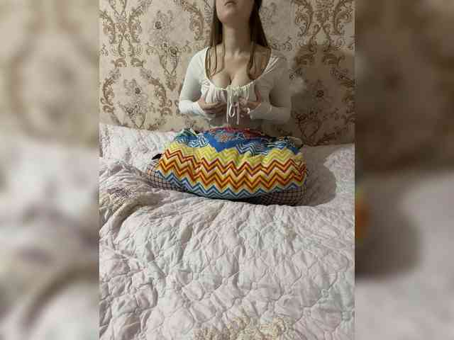 AdrianaCuteee webcam