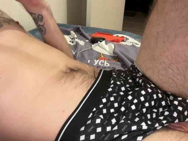 Alex2587Z1 Alex2587Z1