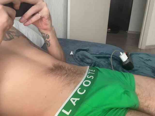 Alex2587Z1 Alex2587Z1