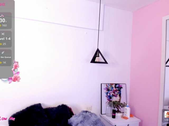 Briana-Goldd's BongaCams show and profile