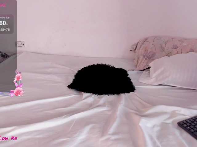 Briana-Goldd — cute and hot young woman, ready for anythingshow tits : 20 tokenssuck cock: 30 tokensdeep sucking: 50tokenscontrol lovense 3 minutes: 100 tokensfuck pussy with dildo: 133 tokensfuck ass with dildo: 480 tokens500 tokens  control machine x 3 min