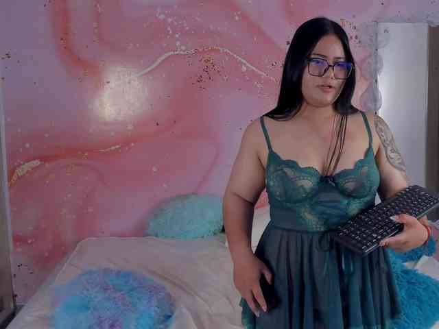 Briana-Goldd webcam