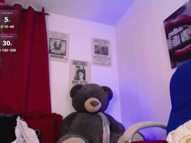TheAriaFox webcam