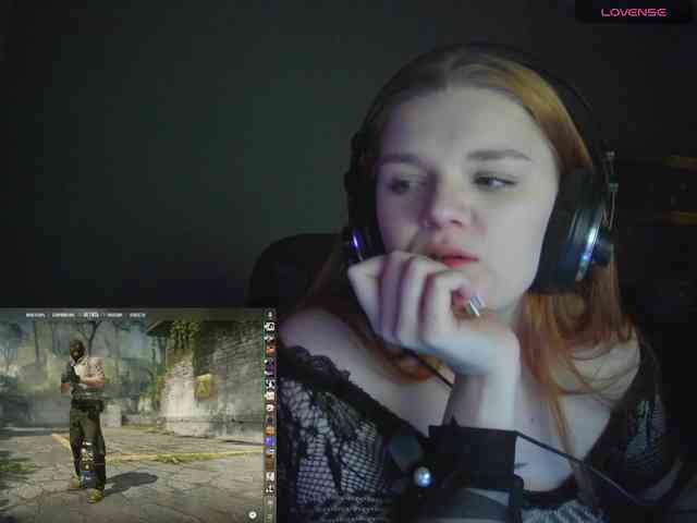 purple-hornet0 webcam