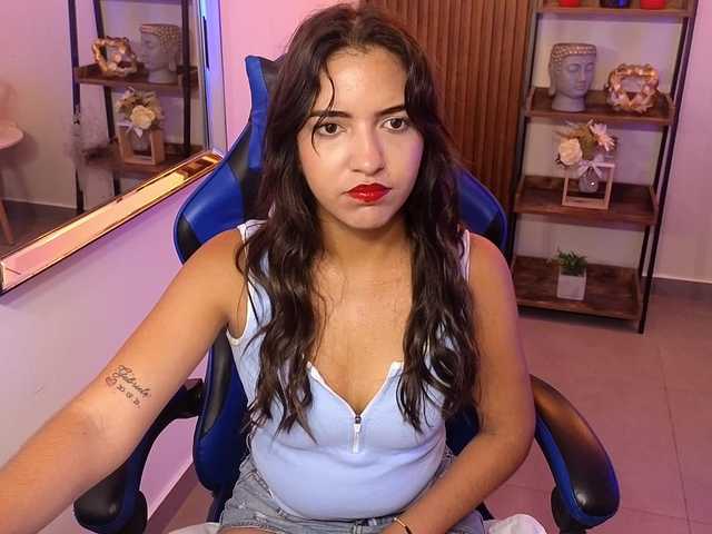 Olivia-Fox's BongaCams show and profile