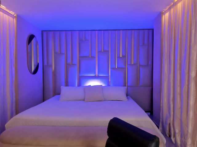 AyshelBrownX's BongaCams show and profile