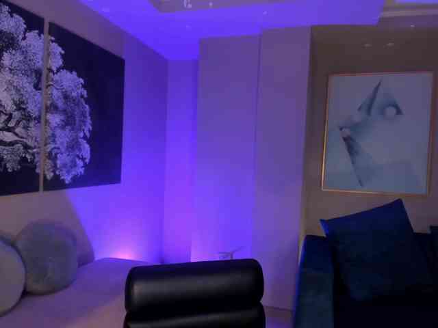 AyshelBrownX AyshelBrownX