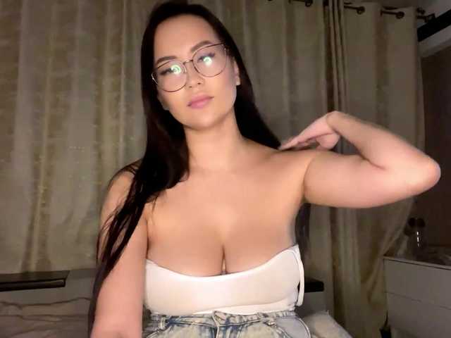 MicaConney's BongaCams show and profile