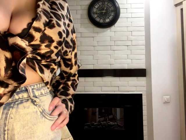 MicaConney's BongaCams show and profile