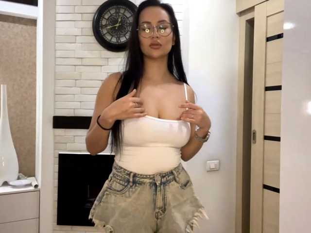 MicaConney – webcam model profile photo