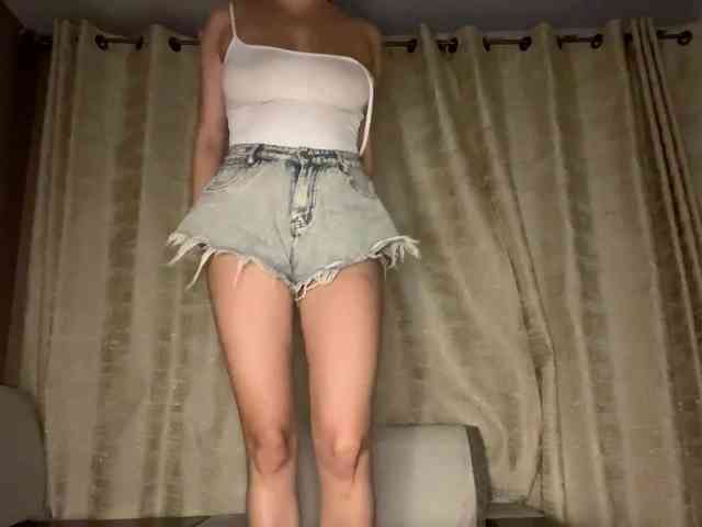 MicaConney Live Webcam on BongaCams