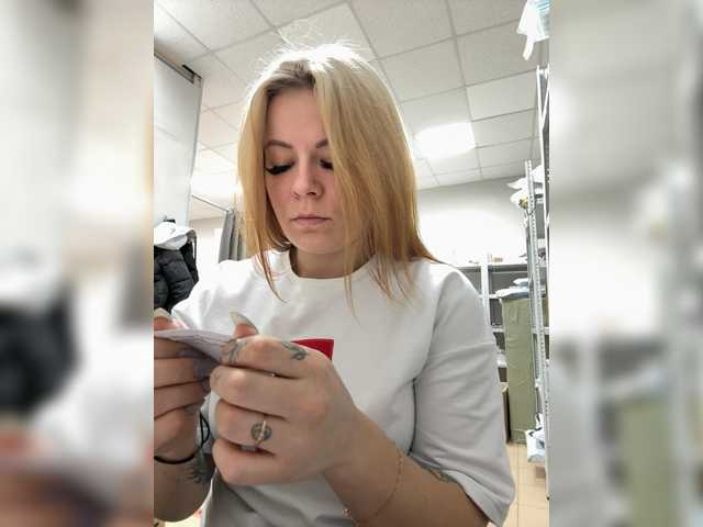 mIrindAcam's BongaCams show and profile