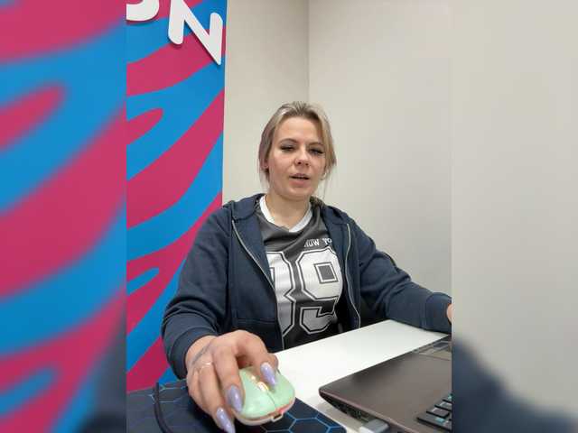 mIrindAcam's BongaCams show and profile