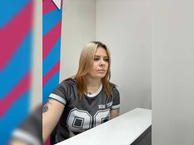 mIrindAcam's BongaCams show and profile