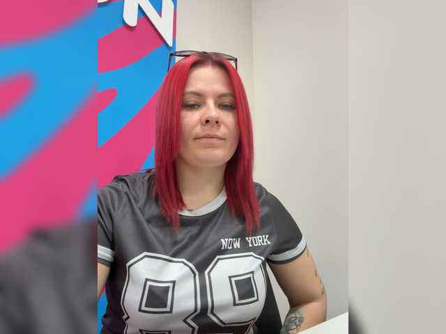 mIrindAcam's BongaCams show and profile