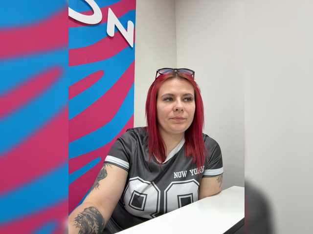 mIrindAcam's BongaCams show and profile