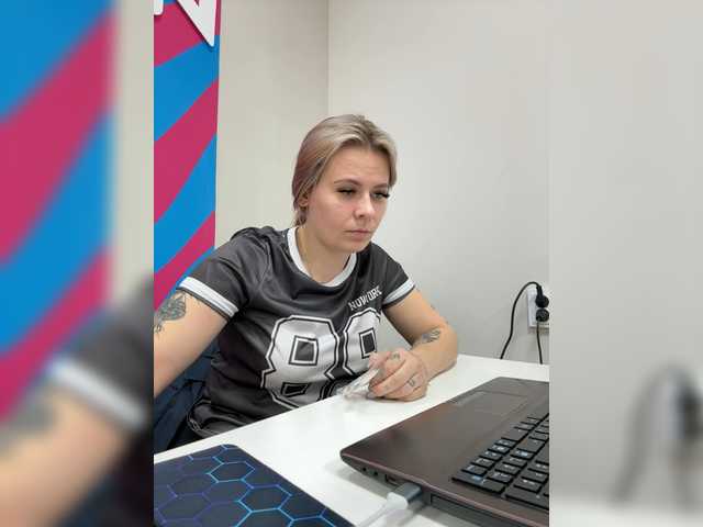 mIrindAcam – webcam model profile photo