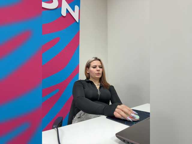 mIrindAcam's BongaCams show and profile