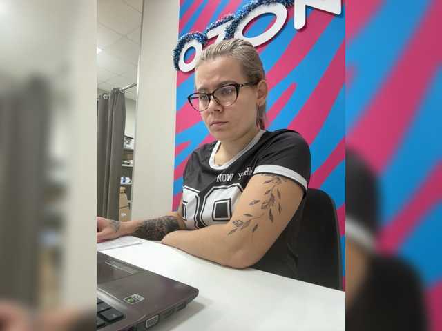 mIrindAcam – webcam model profile photo