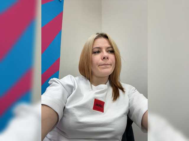 mIrindAcam's BongaCams show and profile