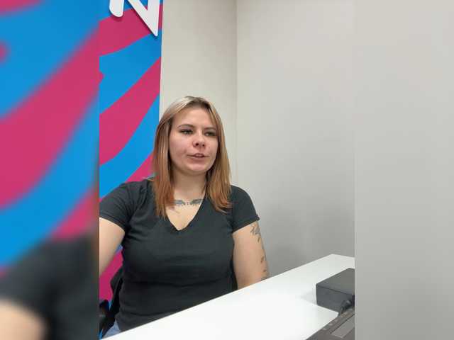 mIrindAcam's BongaCams show and profile