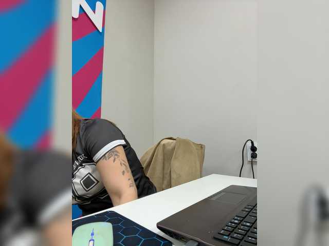 mIrindAcam's BongaCams show and profile