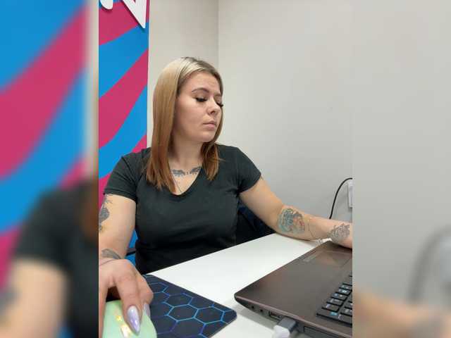 mIrindAcam's BongaCams show and profile