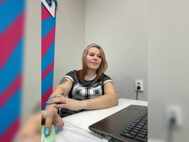 mIrindAcam – webcam model profile photo