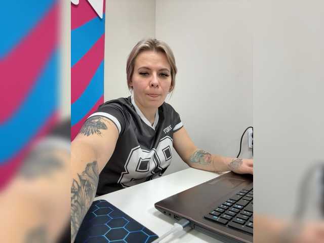 mIrindAcam – webcam model profile photo