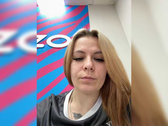 mIrindAcam's BongaCams show and profile