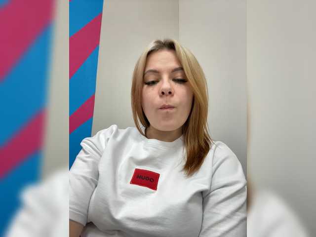 mIrindAcam's BongaCams show and profile