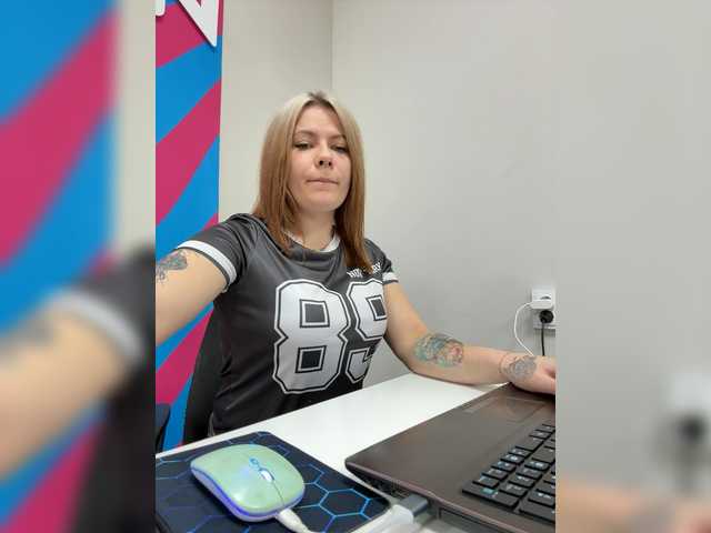 mIrindAcam – webcam model profile photo