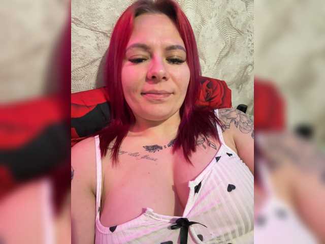 mIrindAcam's BongaCams show and profile