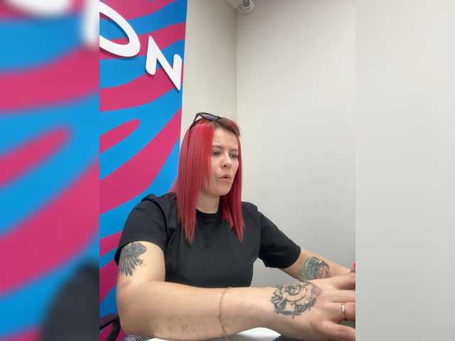 mIrindAcam's BongaCams show and profile