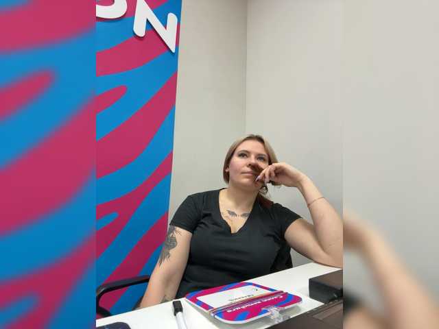 mIrindAcam's BongaCams show and profile