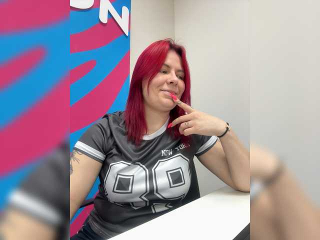 mIrindAcam's BongaCams show and profile