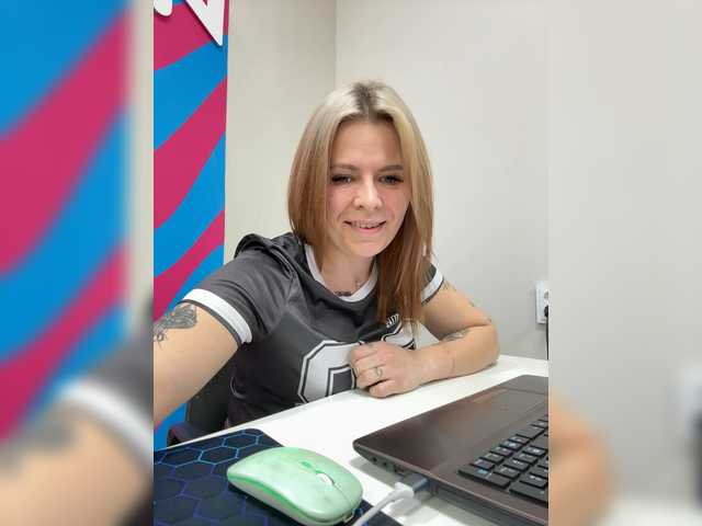 mIrindAcam – webcam model profile photo